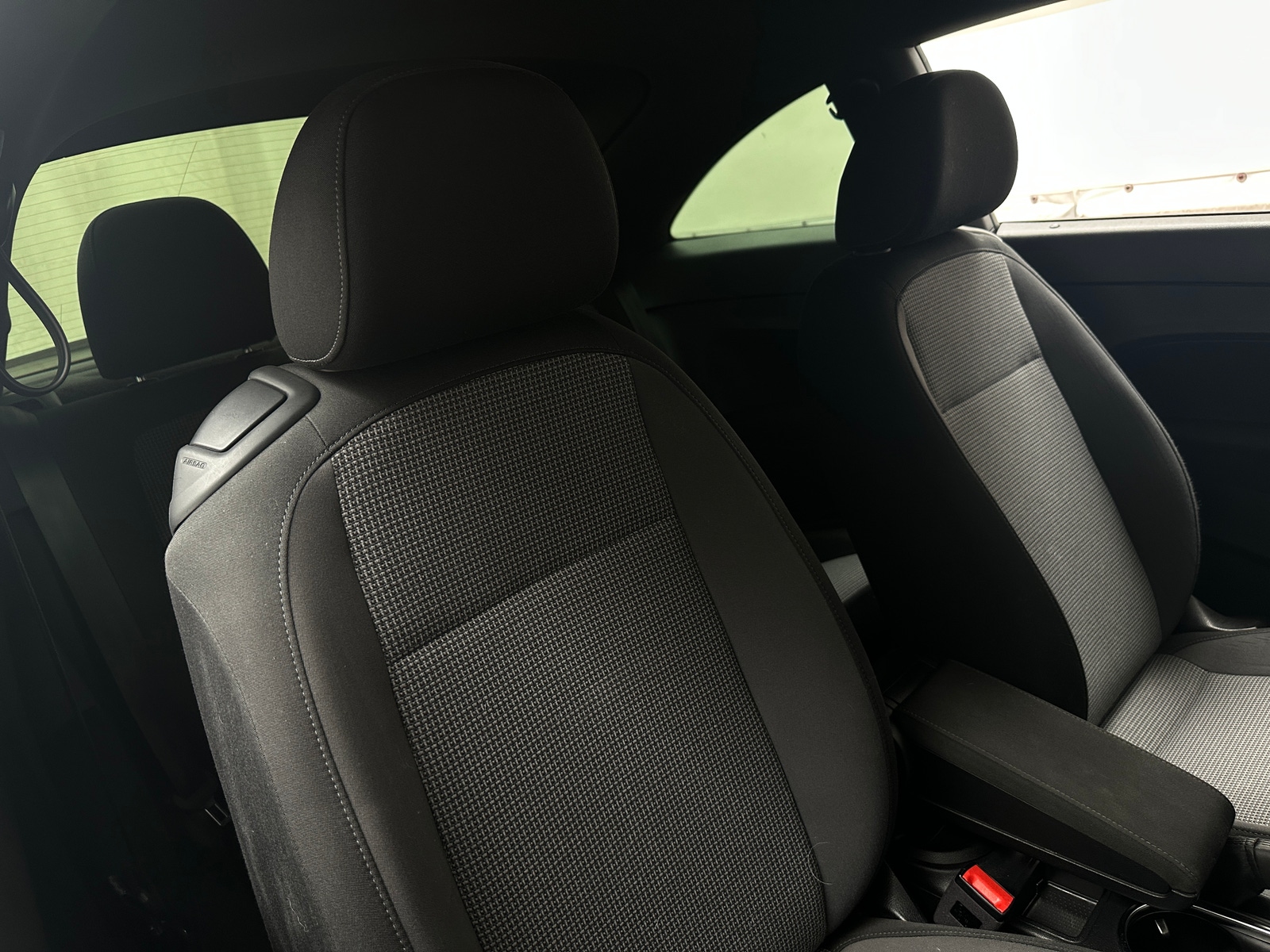 Thumbnail: 2018 Volkswagen Beetle - 2