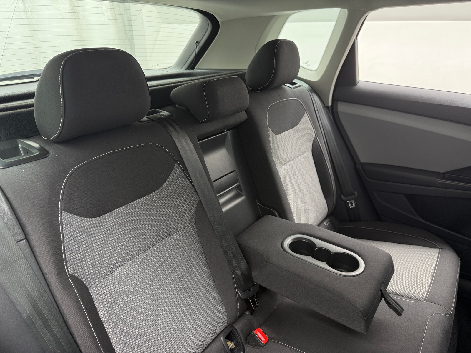 Thumbnail: 2023 Volkswagen Taos - 6