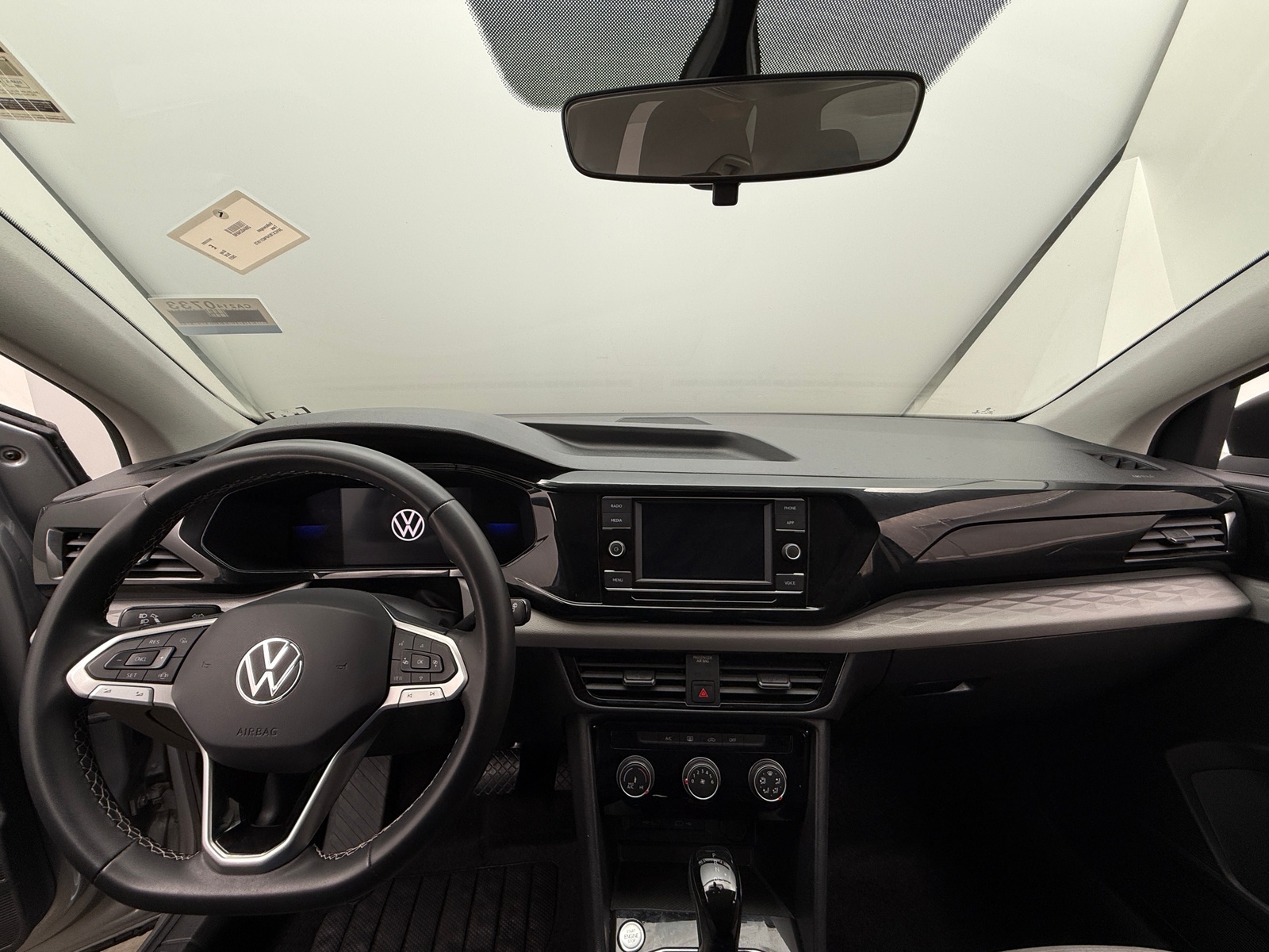 Thumbnail: 2023 Volkswagen Taos - 3