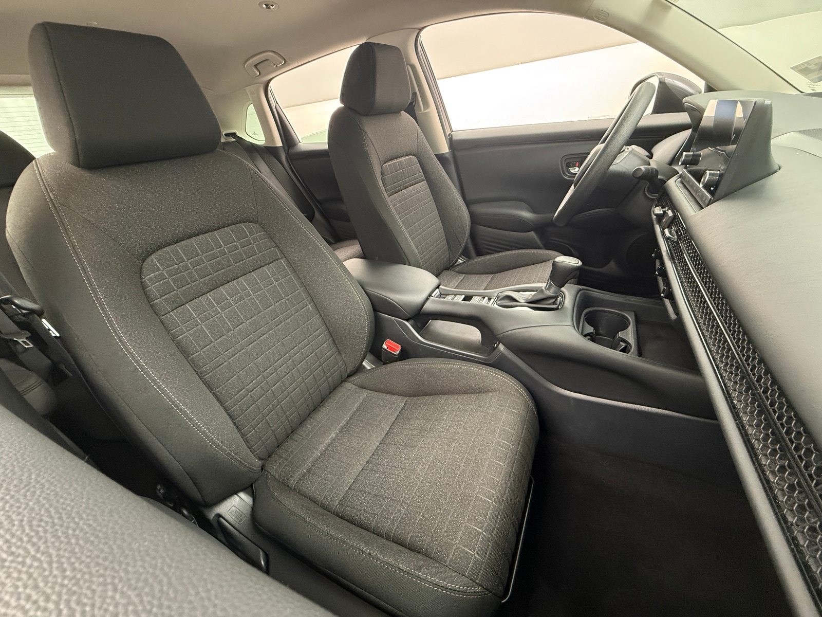 Thumbnail: 2025 Honda HR-V - 2