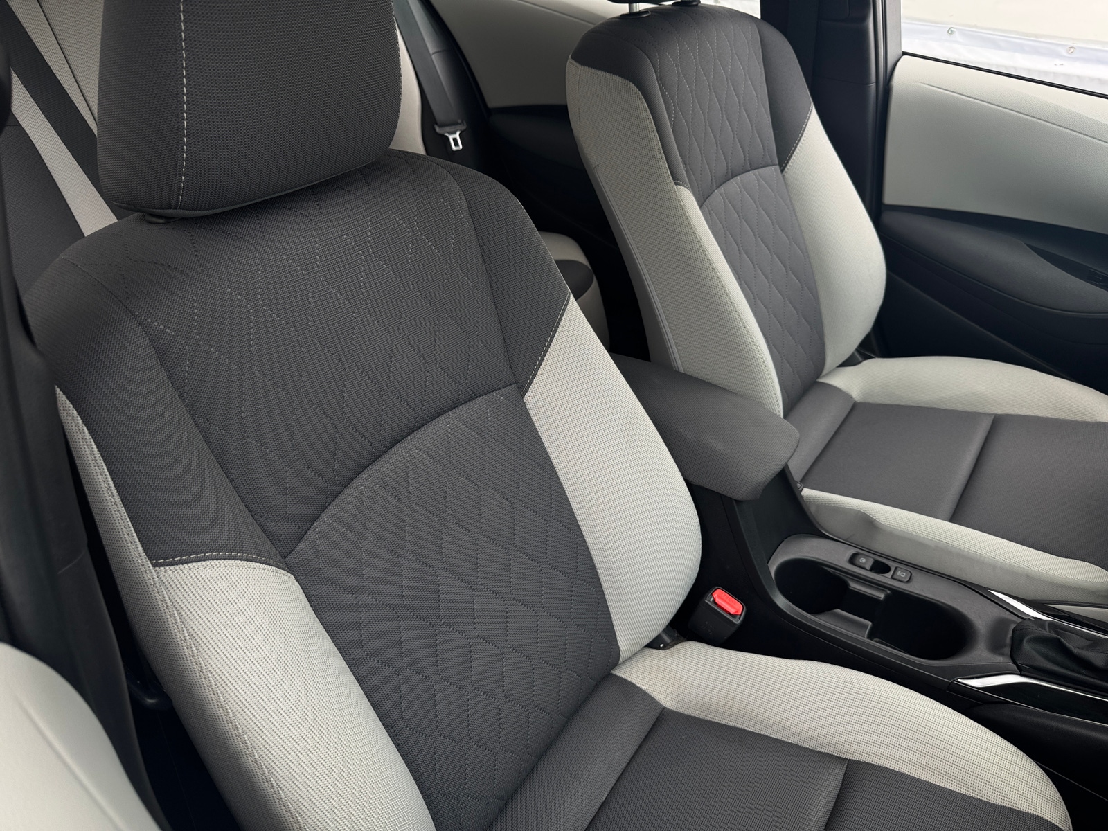 Thumbnail: 2025 Toyota Corolla - 2