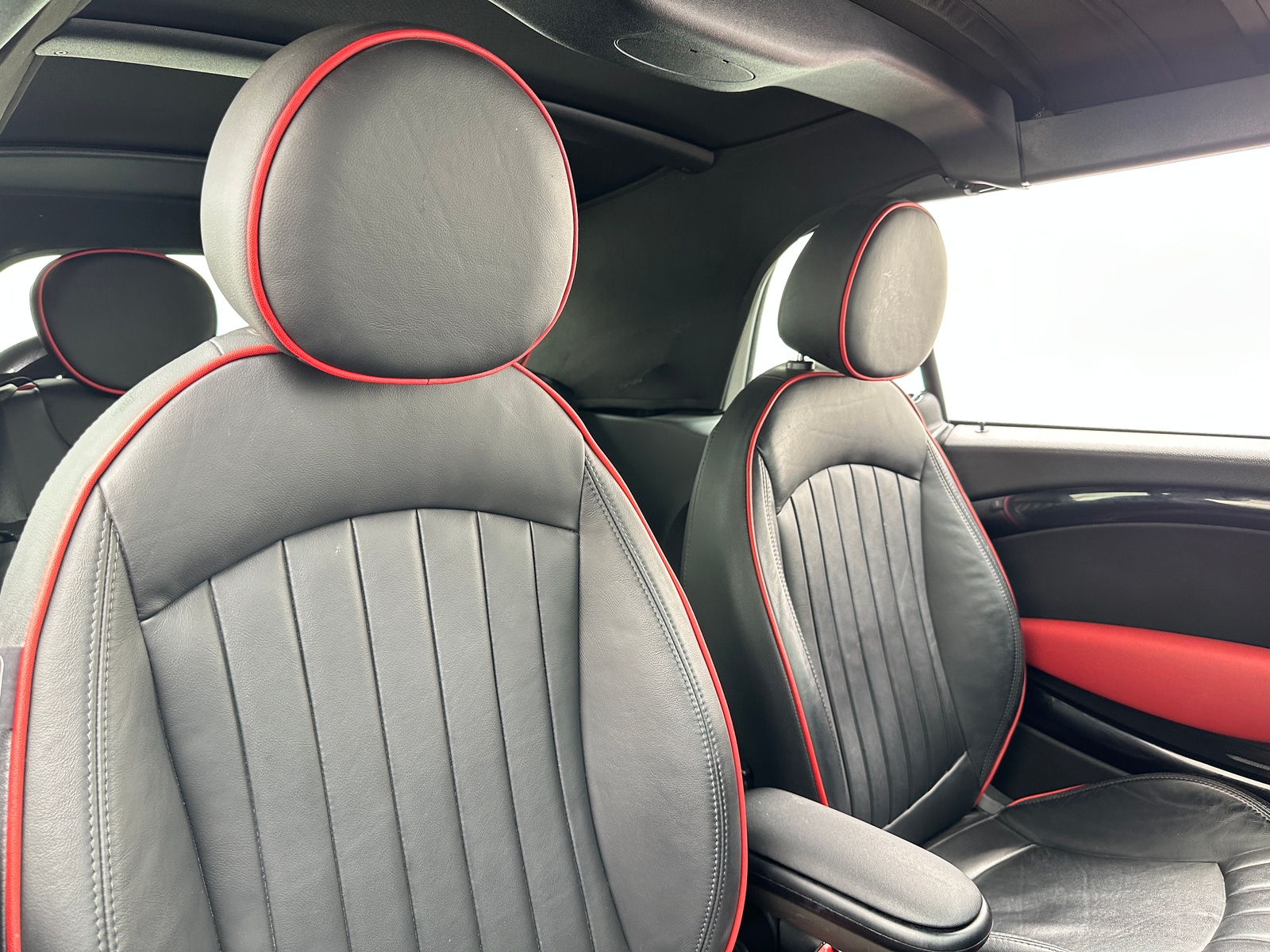 Thumbnail: 2014 MINI Cooper Convertible - 2