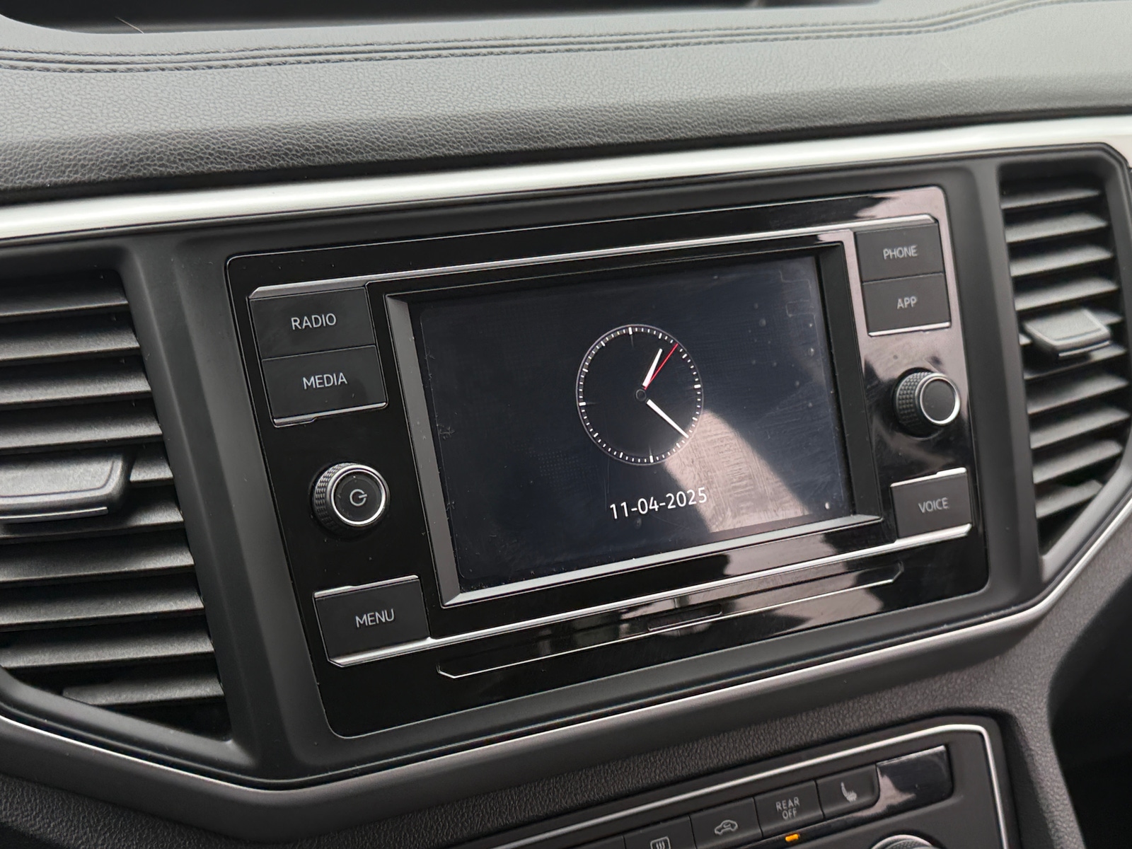 Thumbnail: 2022 Volkswagen Atlas - 3