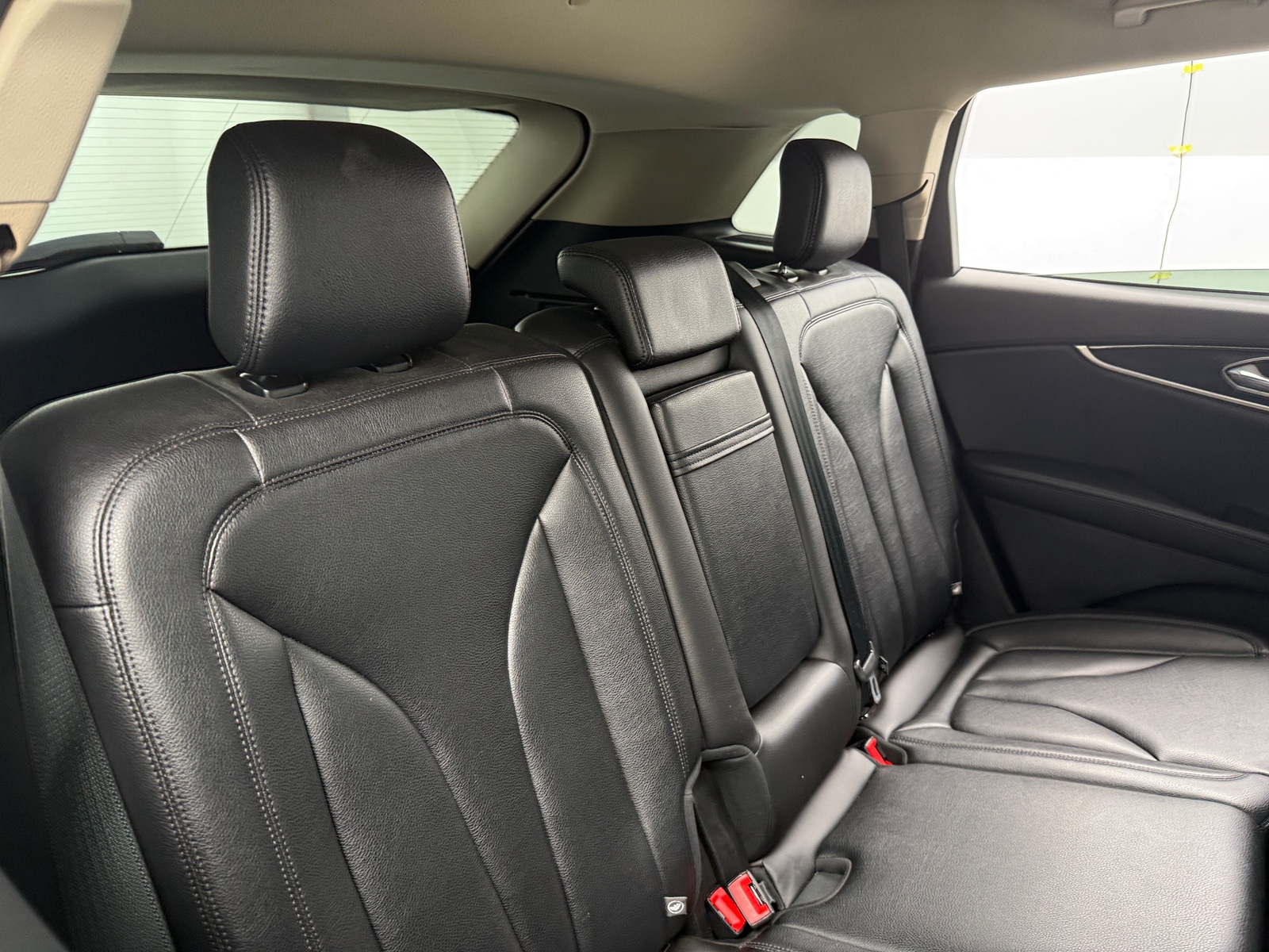 Thumbnail: 2023 Lincoln Nautilus - 5