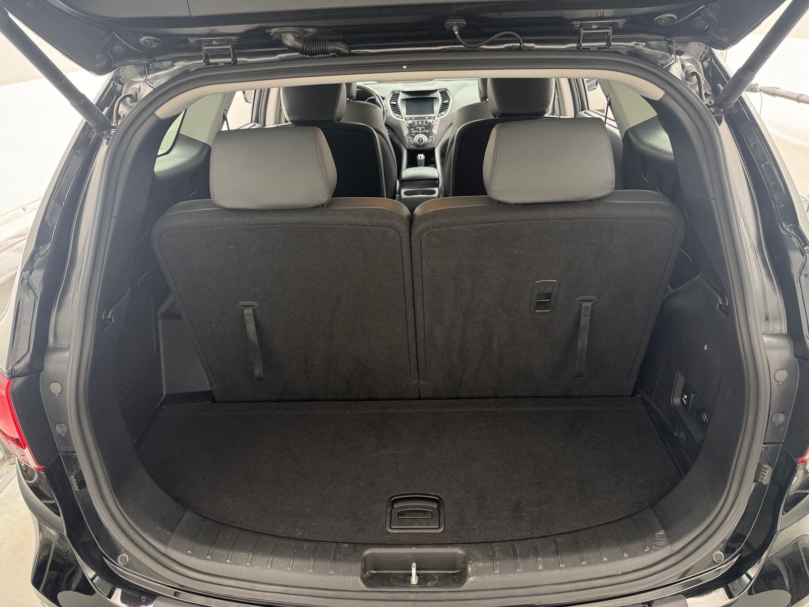 Thumbnail: 2018 Hyundai Santa Fe - 6