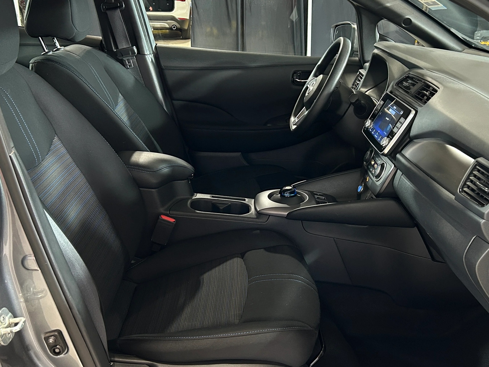 Thumbnail: 2023 Nissan Leaf - 2