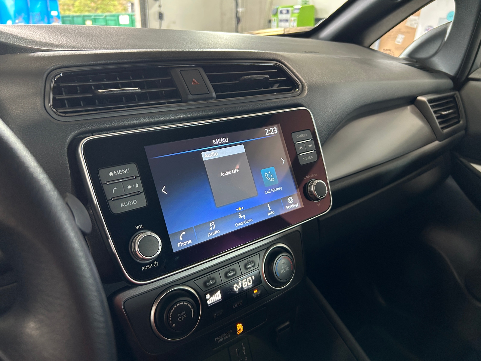 Thumbnail: 2023 Nissan Leaf - 4