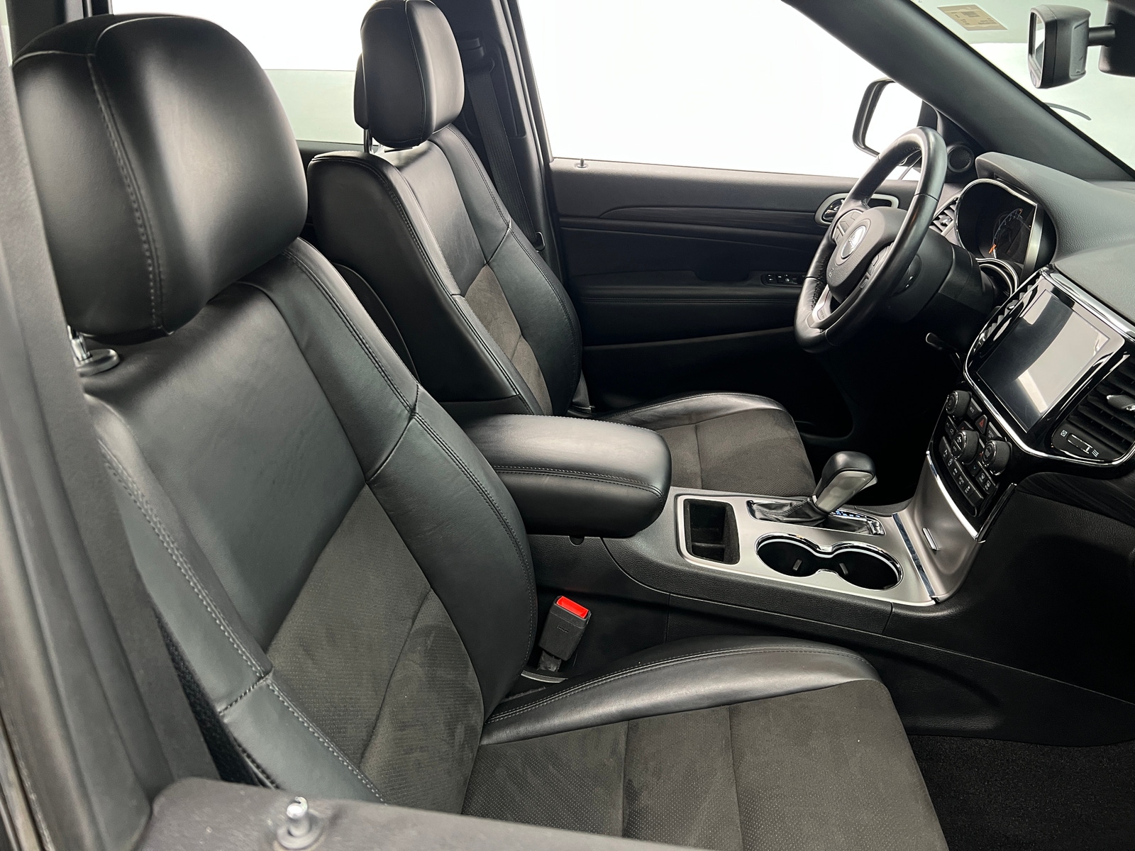 Thumbnail: 2020 Jeep Grand Cherokee - 2