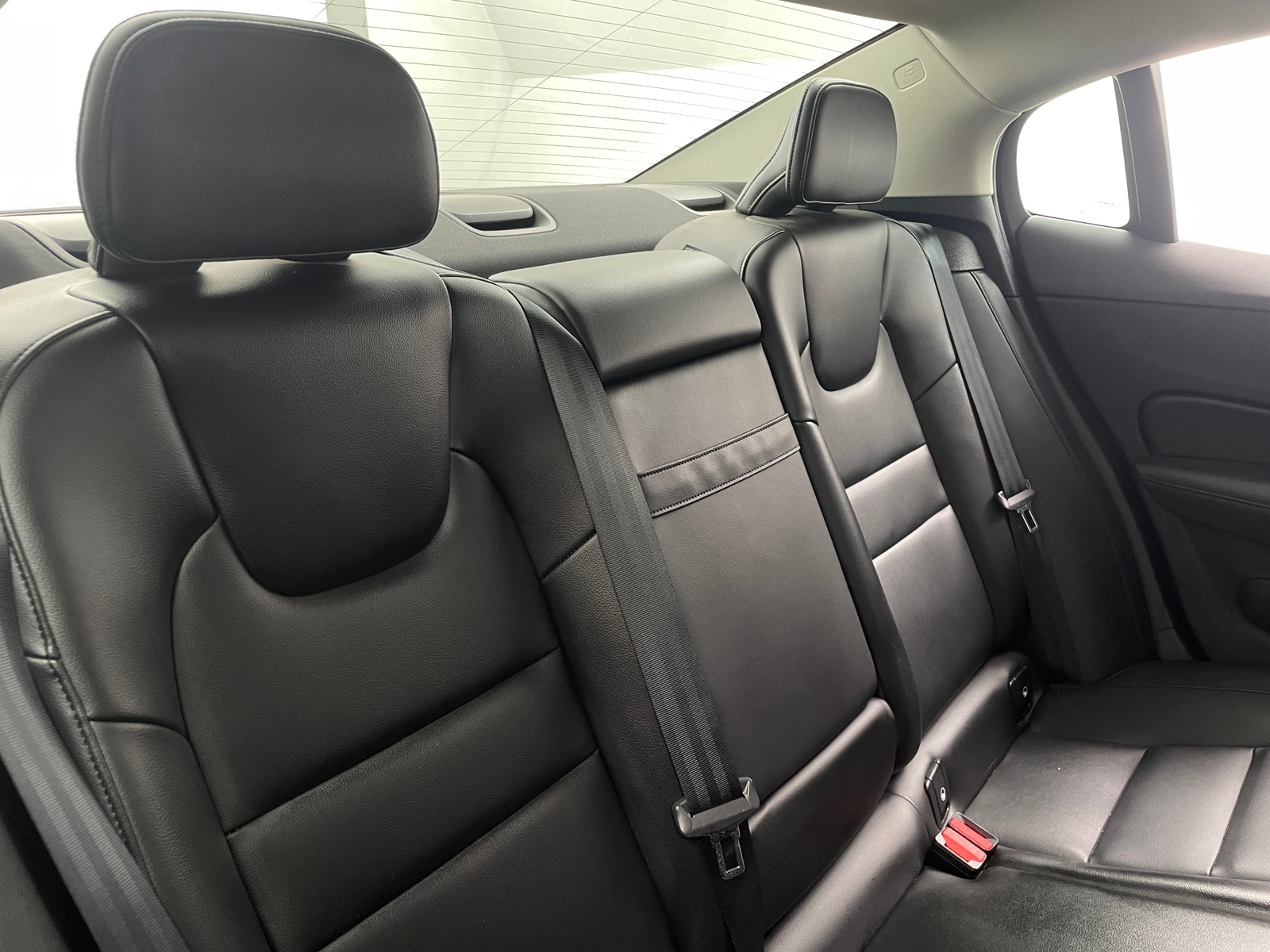 Thumbnail: 2024 Volvo S60 - 5