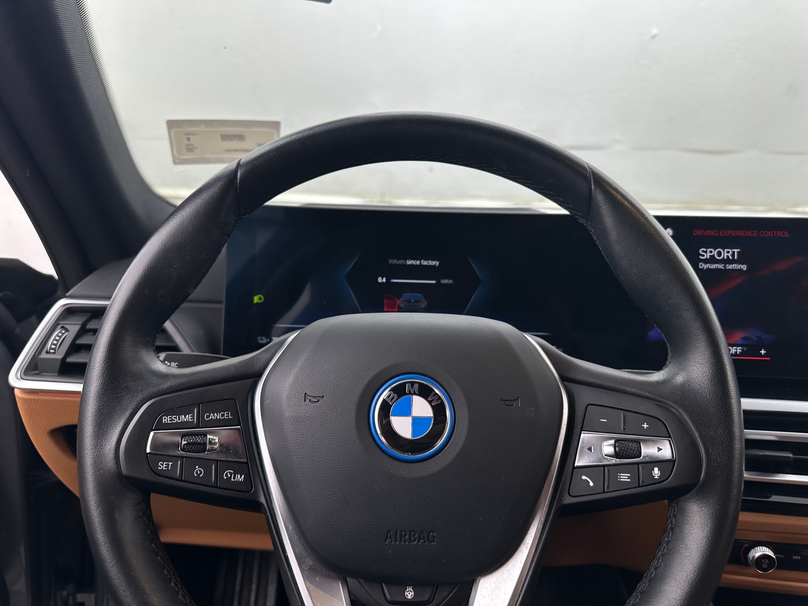 Thumbnail: 2023 BMW i4 - 3