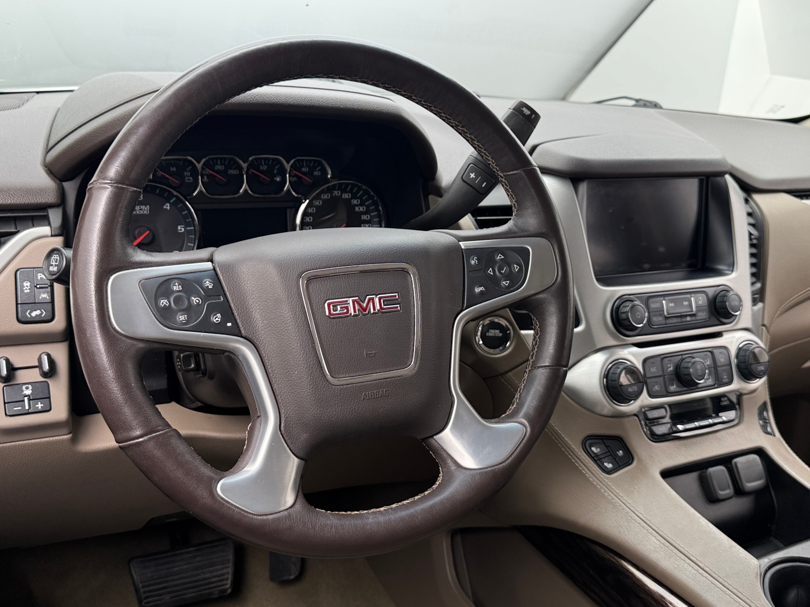Thumbnail: 2017 GMC Yukon - 4