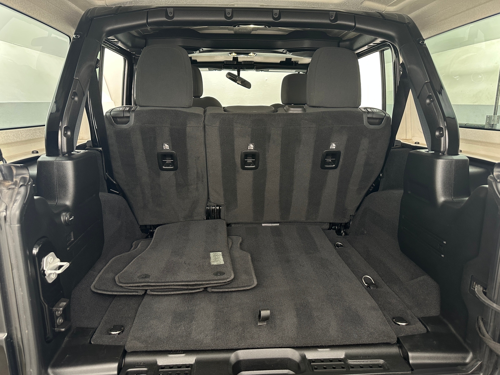 Thumbnail: 2022 Jeep Wrangler - 7