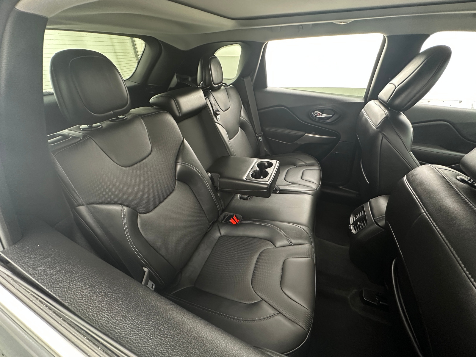 Thumbnail: 2021 Jeep Cherokee - 5