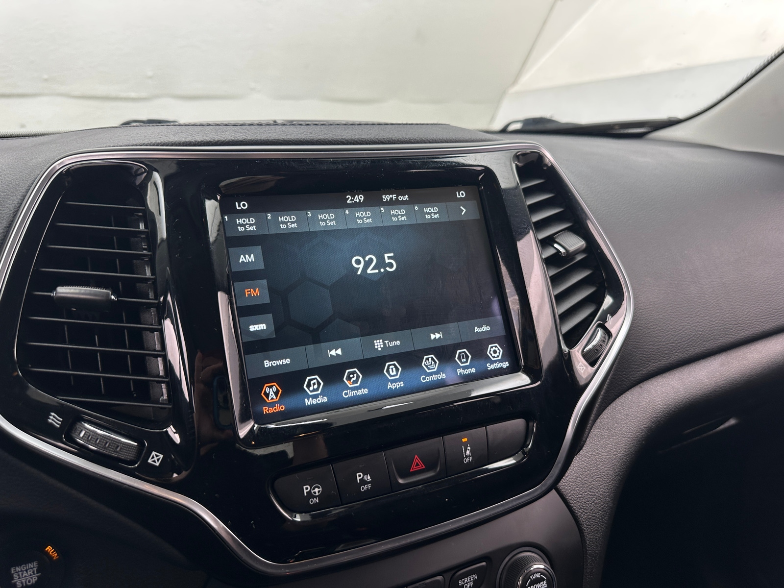 Thumbnail: 2021 Jeep Cherokee - 3