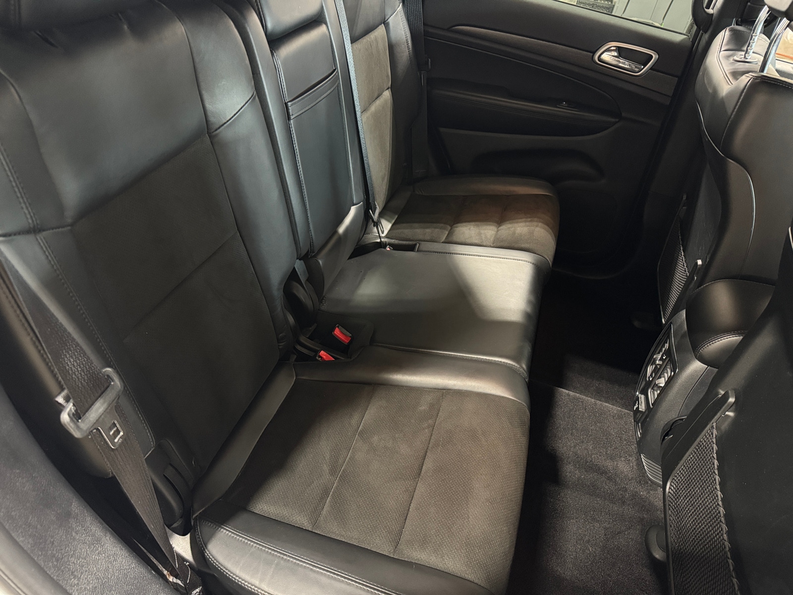 Thumbnail: 2018 Jeep Grand Cherokee - 6