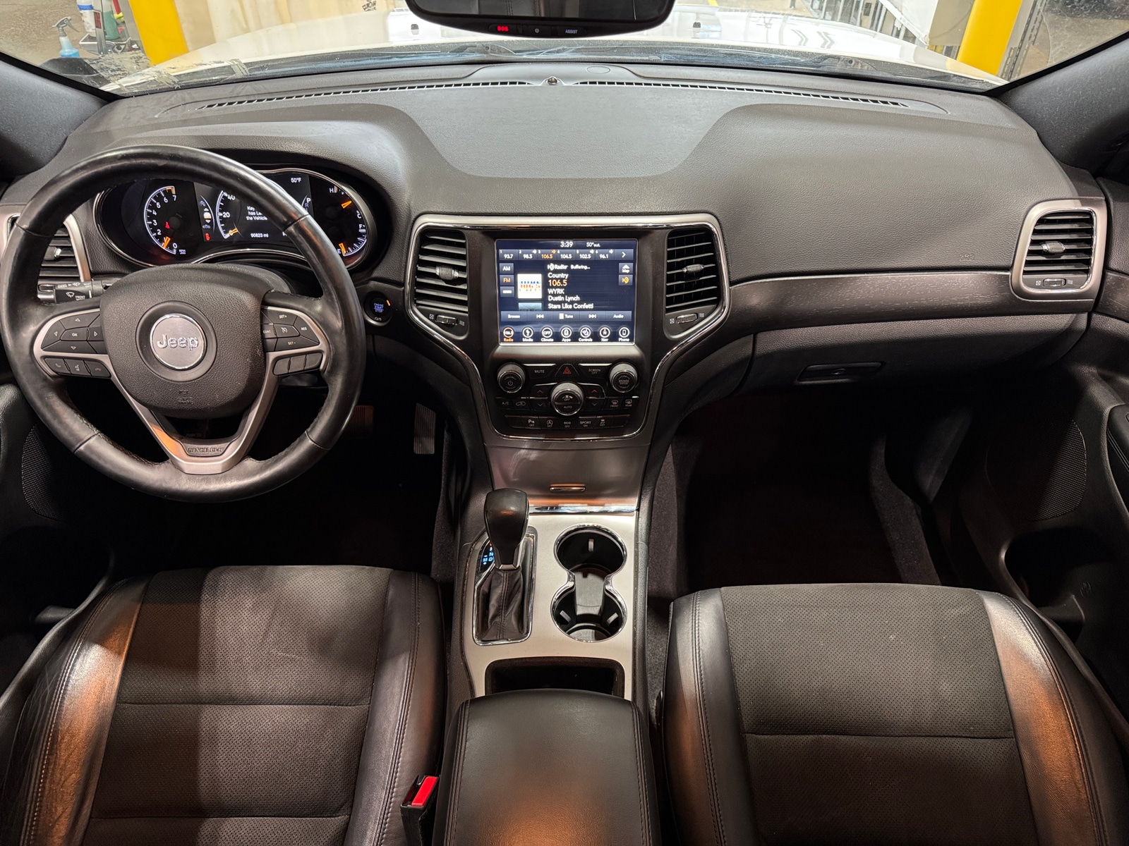 Thumbnail: 2018 Jeep Grand Cherokee - 3