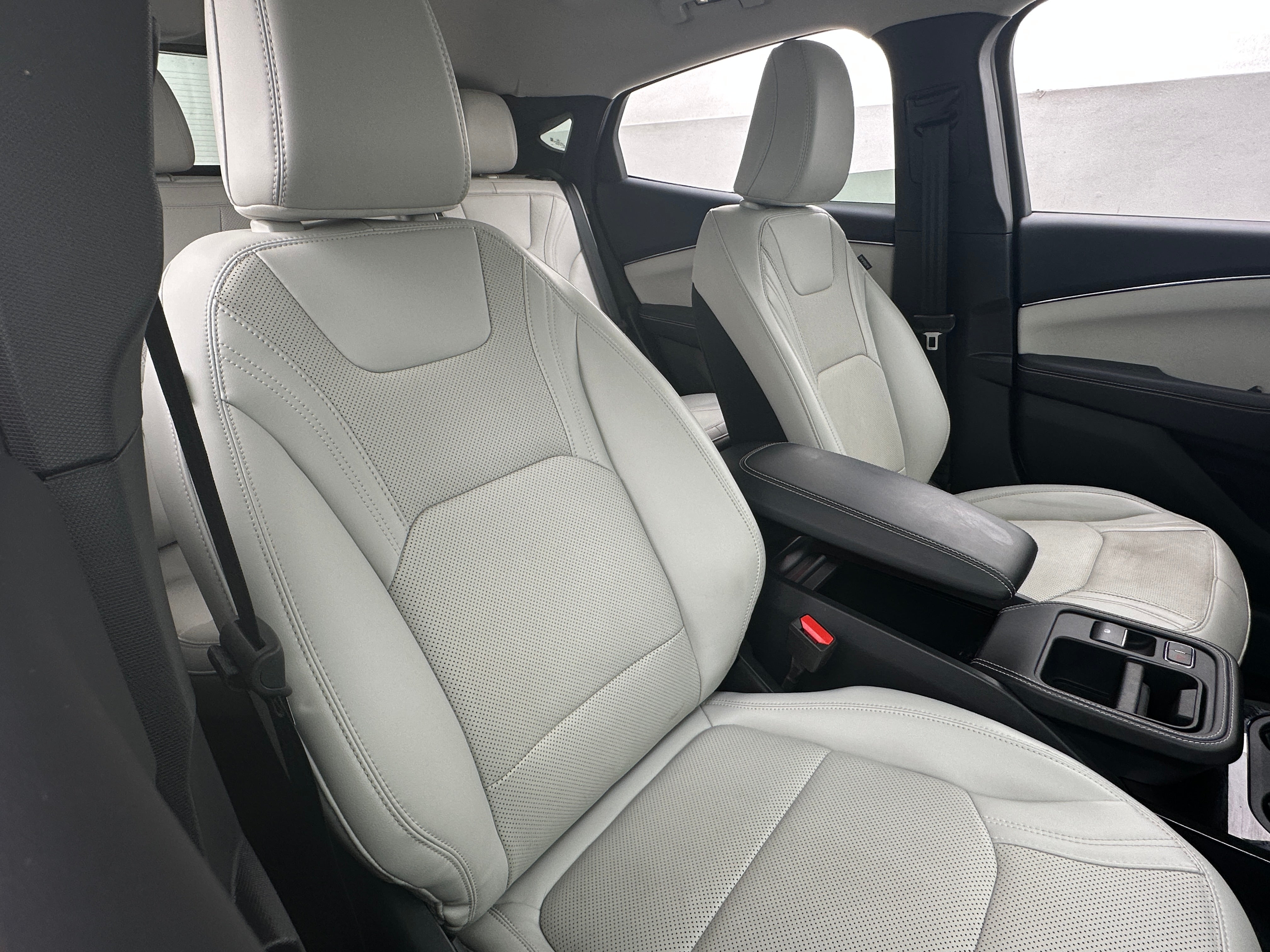 2025 Ford Mustang Mach-E