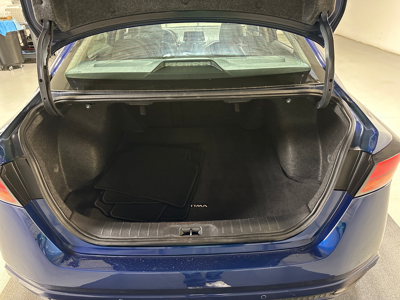 Thumbnail: 2024 Nissan Altima - 7