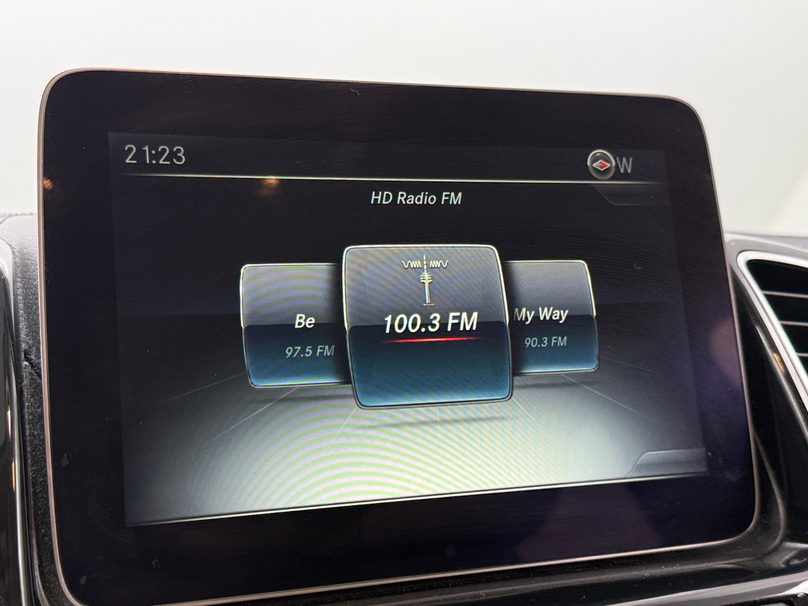 Thumbnail: 2017 Mercedes-Benz GLE - 3