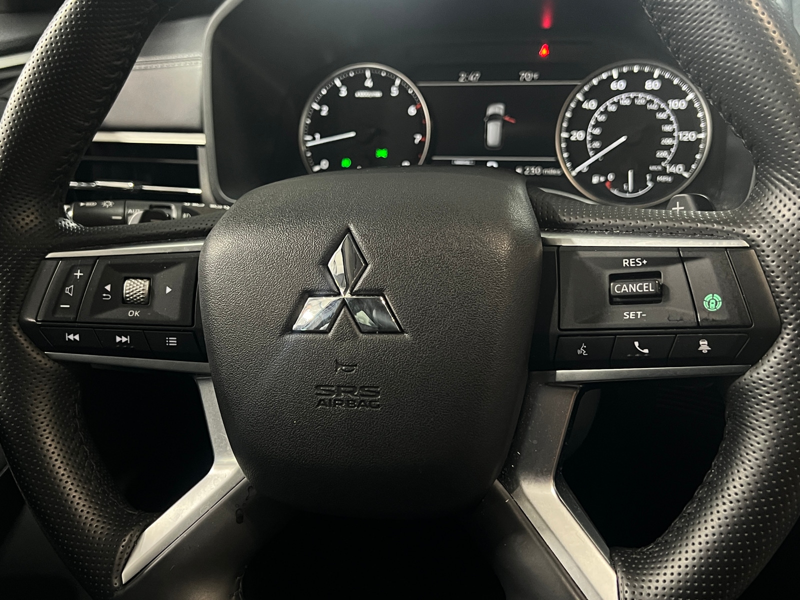 Thumbnail: 2025 Mitsubishi Outlander - 4