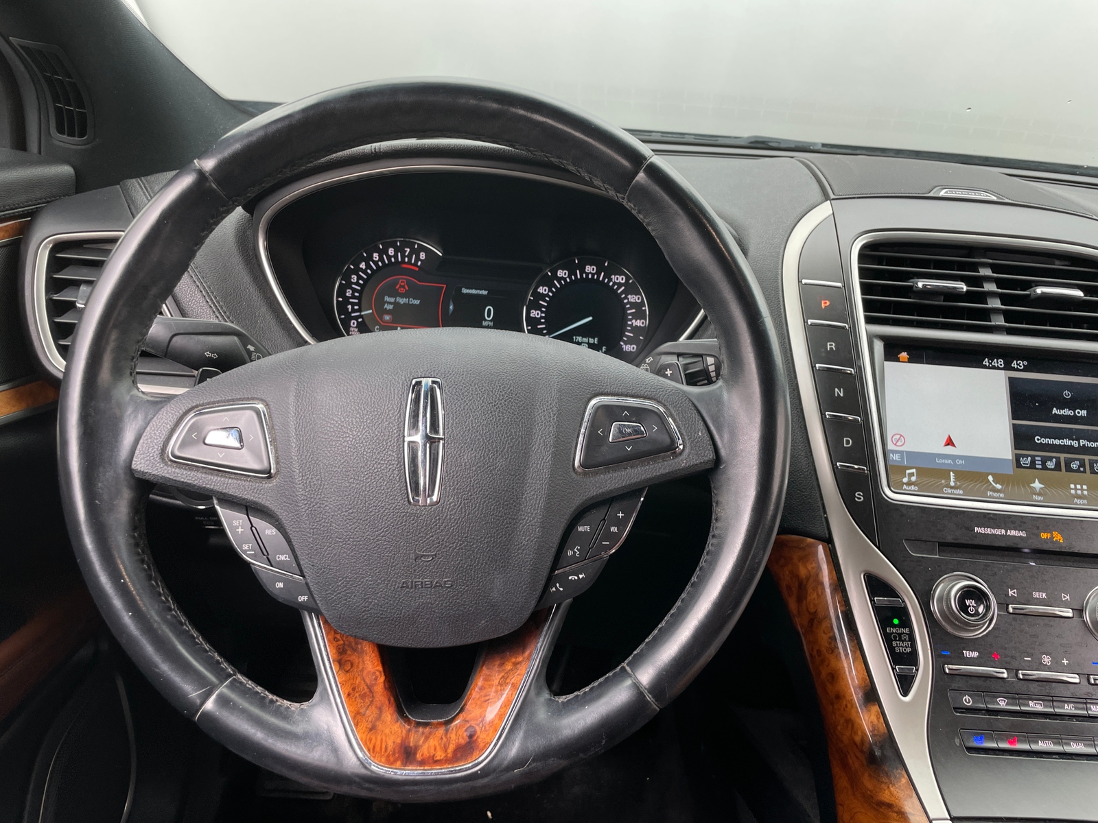 Thumbnail: 2017 Lincoln MKX - 4