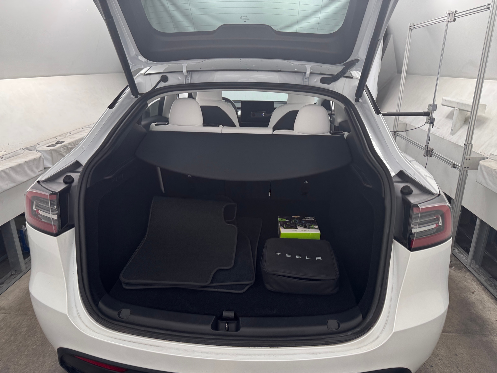 Thumbnail: 2023 Tesla Model Y - 6