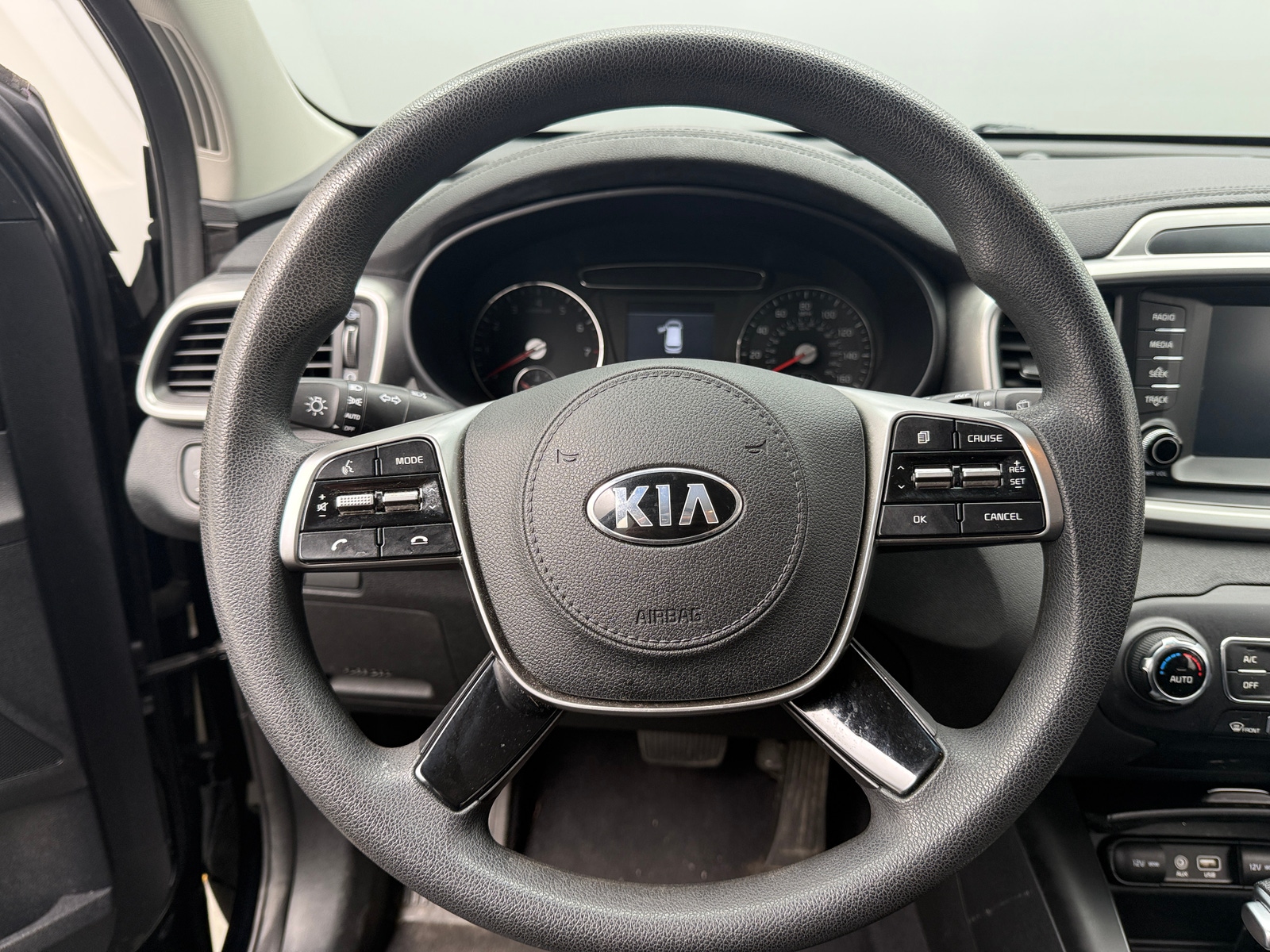 Thumbnail: 2019 Kia Sorento - 5