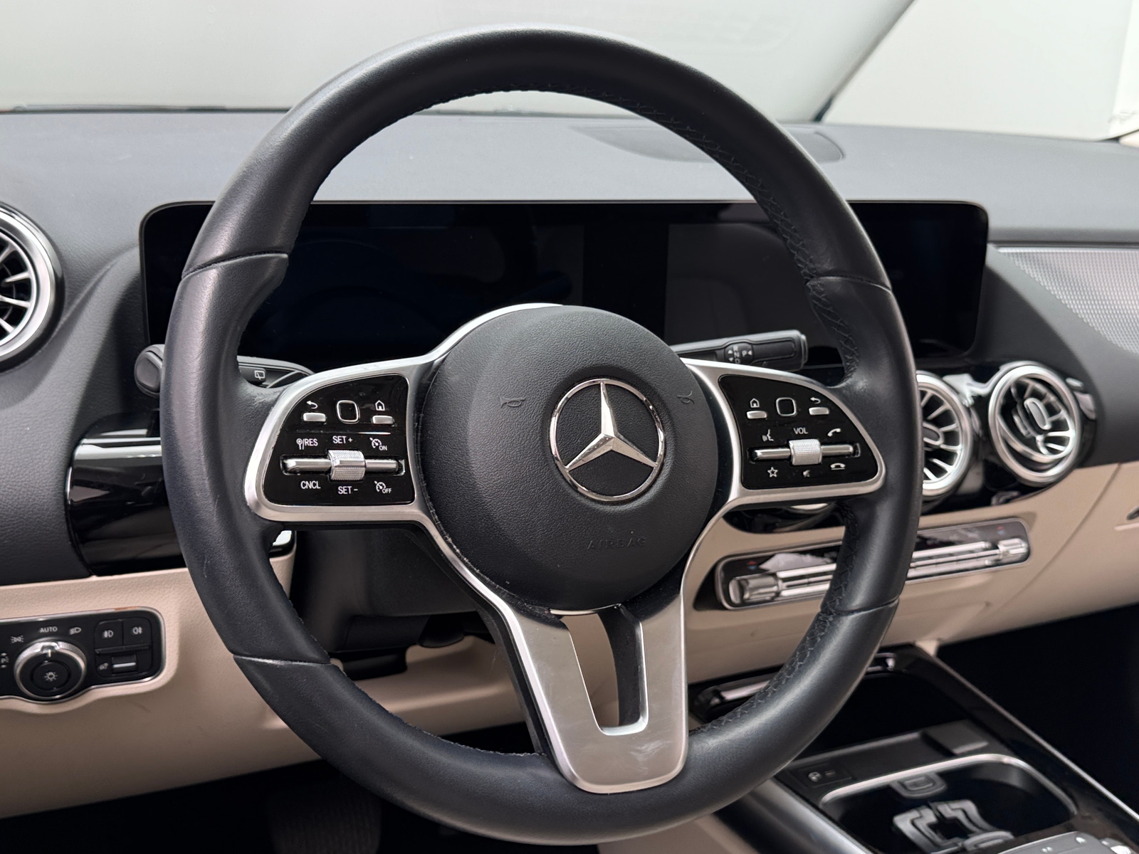 Thumbnail: 2022 Mercedes-Benz GLA - 4