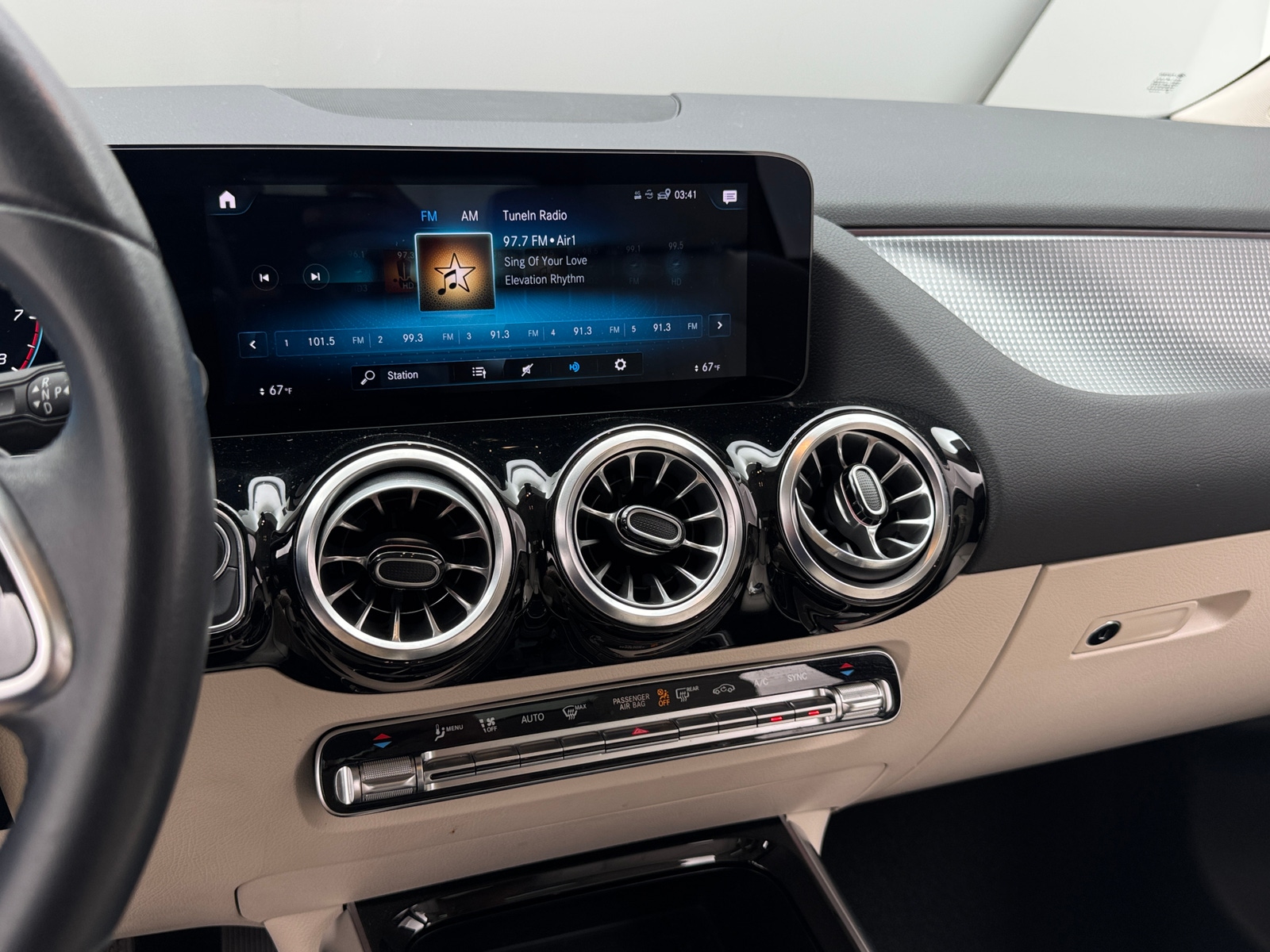 Thumbnail: 2022 Mercedes-Benz GLA - 3