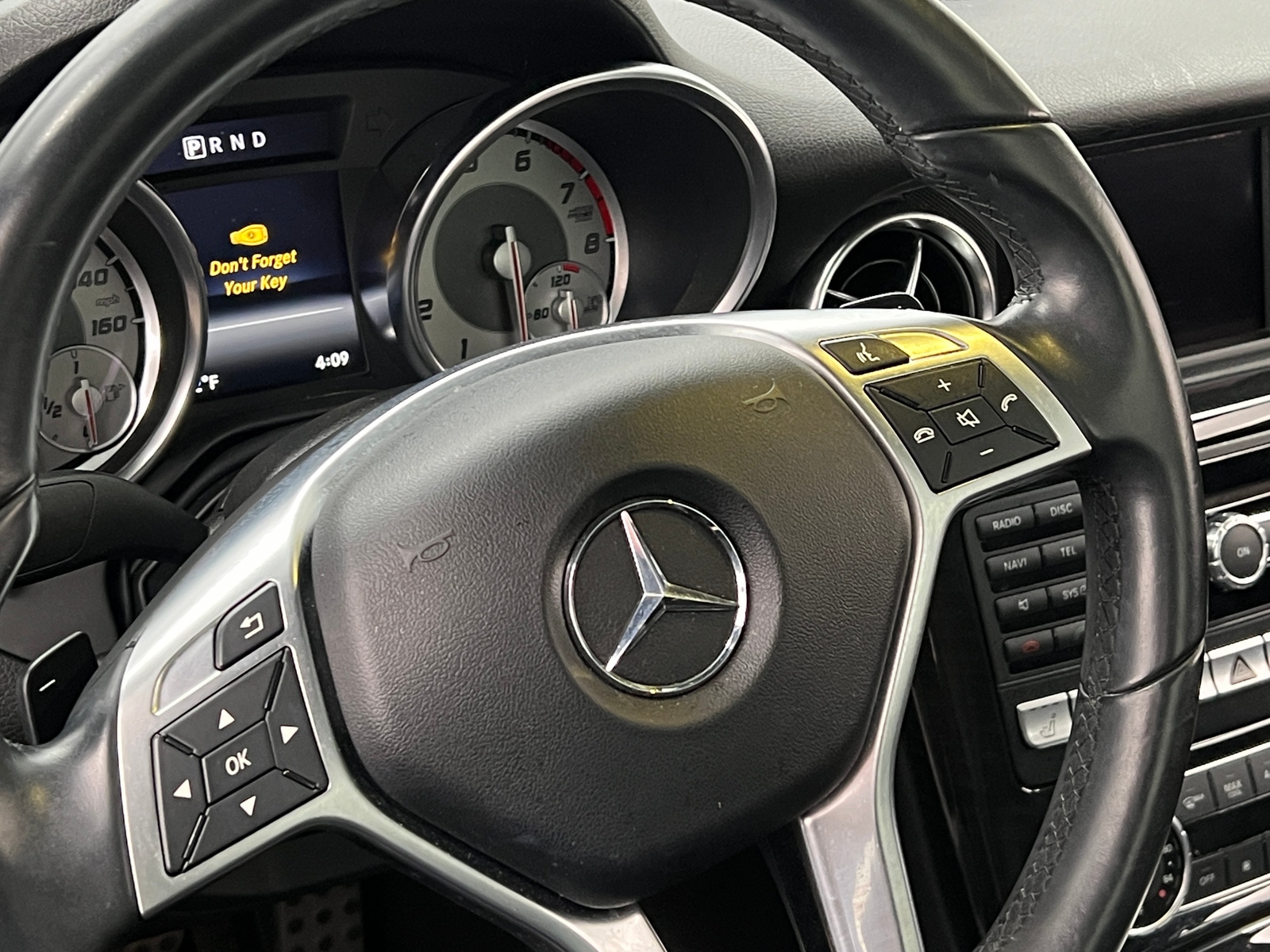 Thumbnail: 2016 Mercedes-Benz SLK - 3