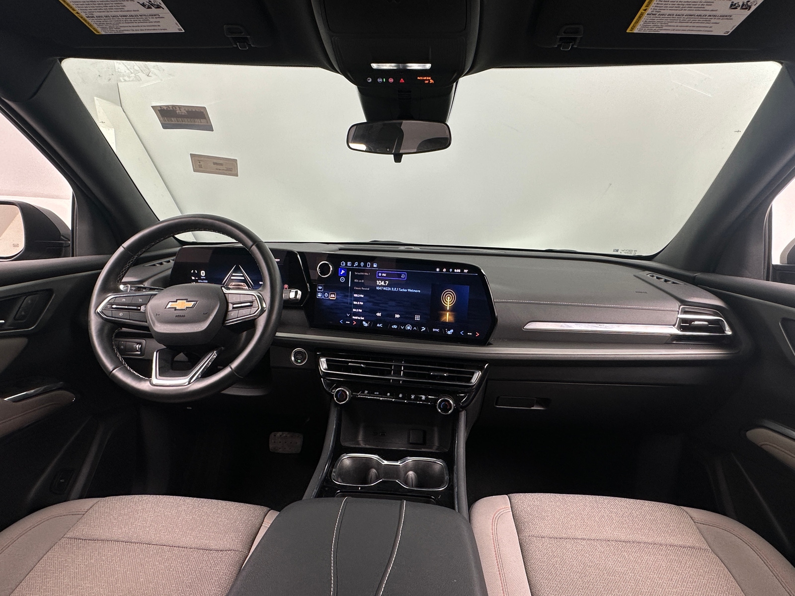 Thumbnail: 2025 Chevrolet Traverse - 3