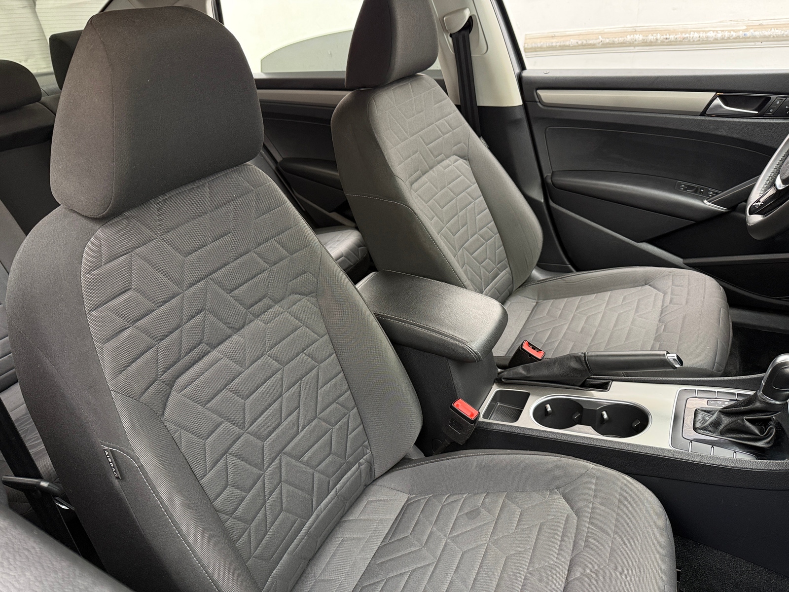 Thumbnail: 2021 Volkswagen Passat - 2