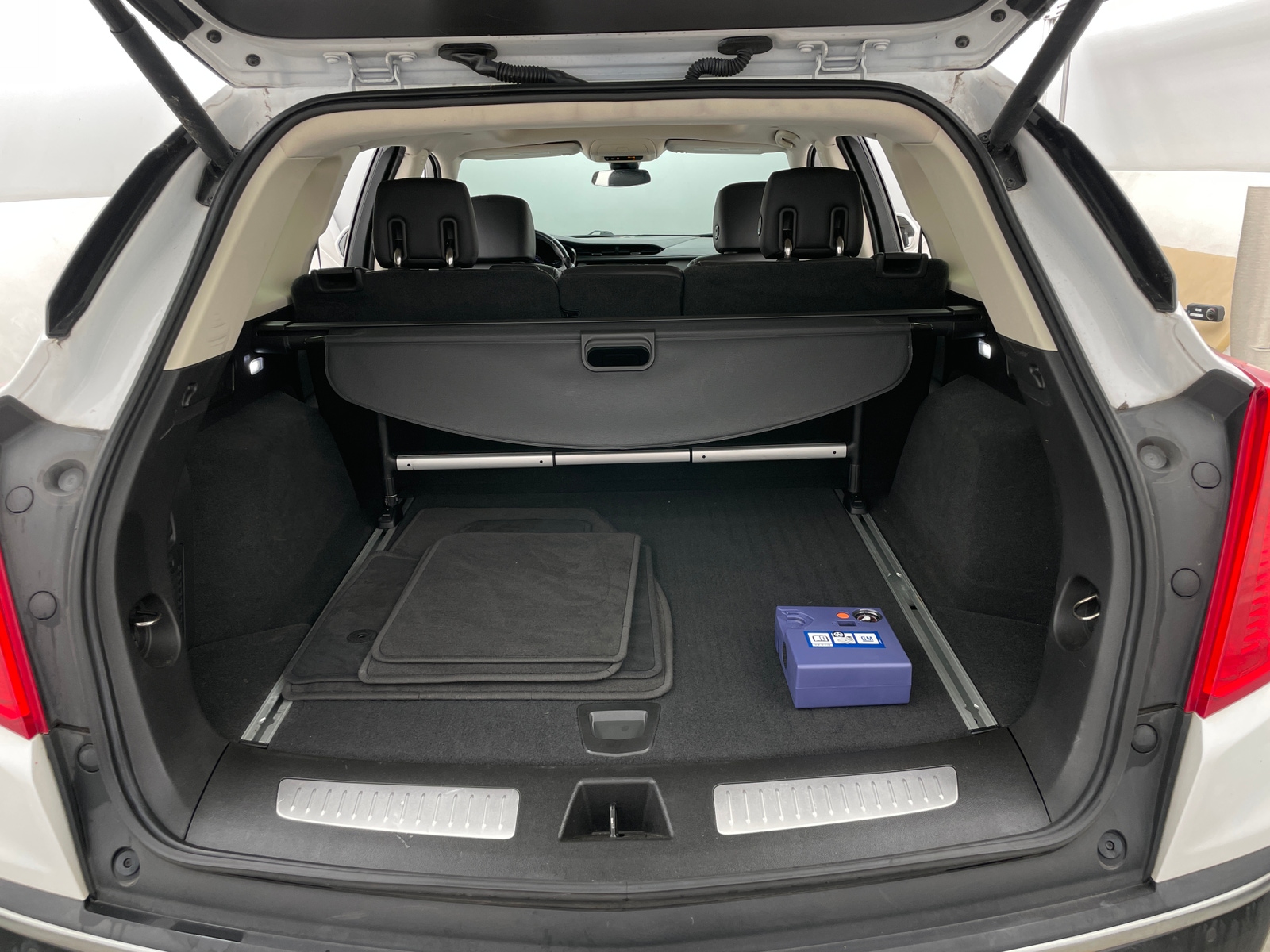 Thumbnail: 2019 Cadillac XT5 - 6