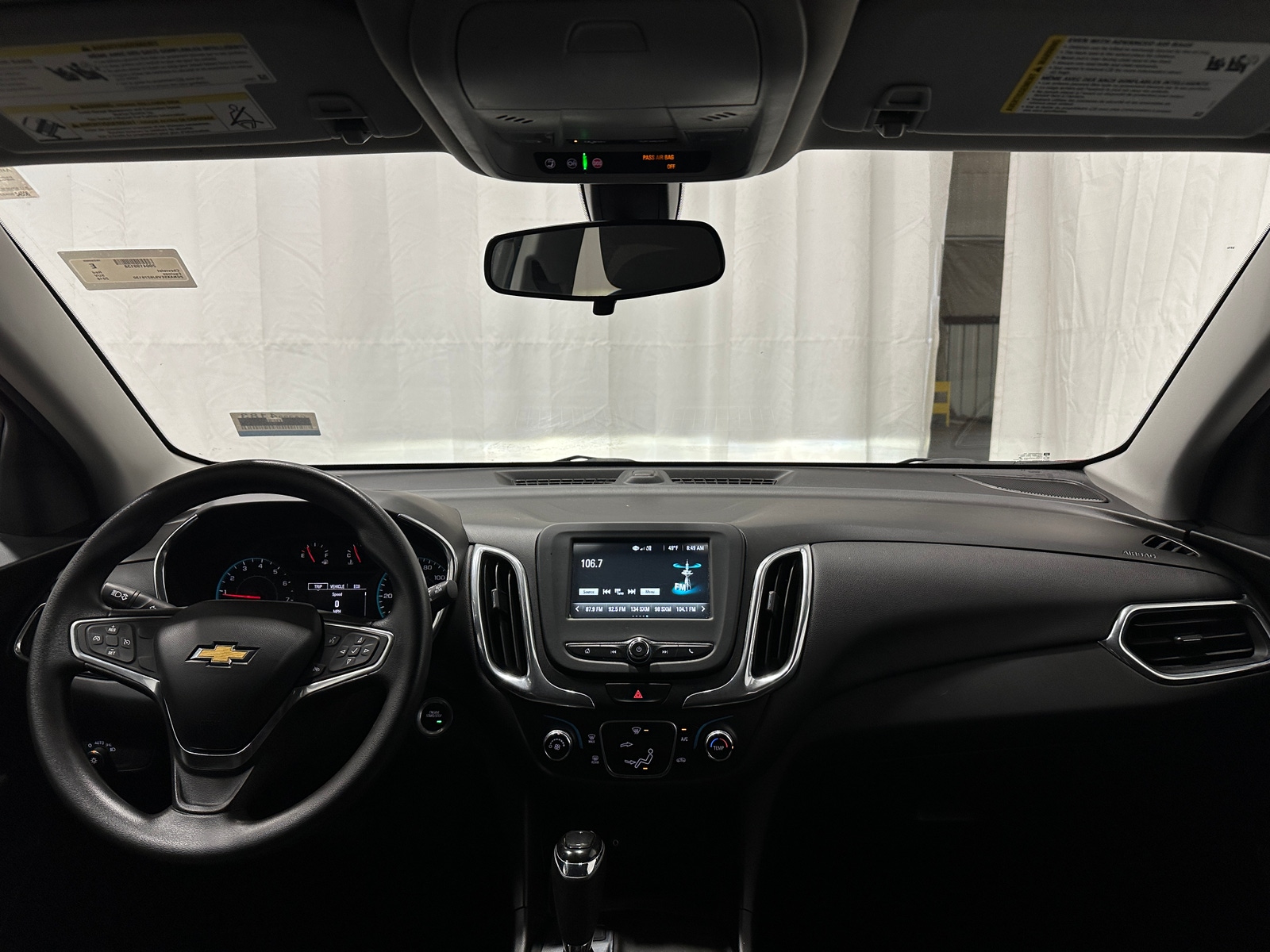 Thumbnail: 2018 Chevrolet Equinox - 3