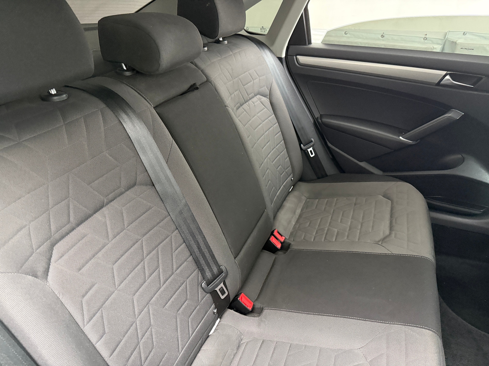 Thumbnail: 2020 Volkswagen Passat - 6