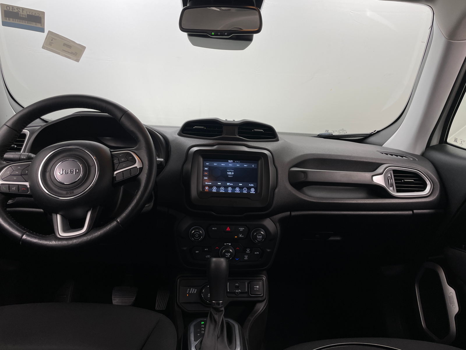 Thumbnail: 2021 Jeep Renegade - 3