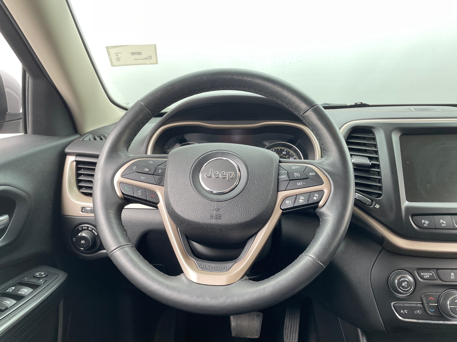 Thumbnail: 2015 Jeep Cherokee - 4