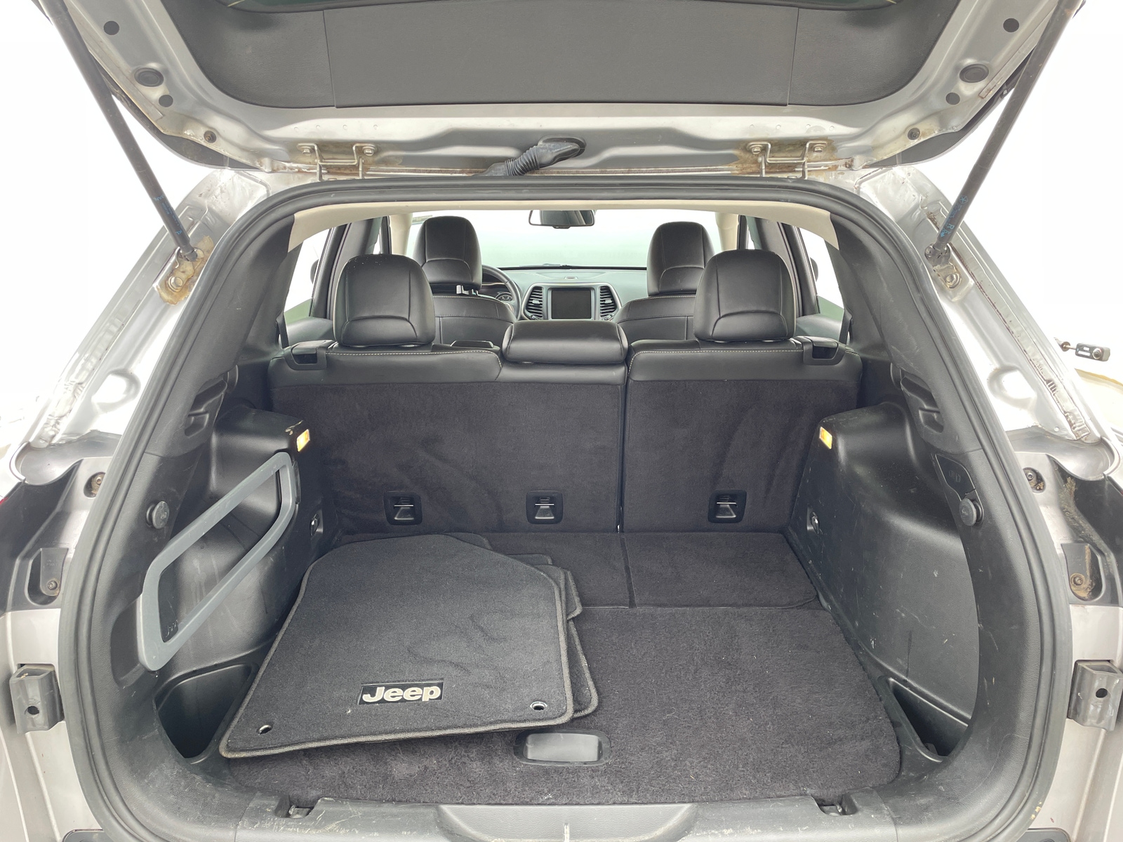 Thumbnail: 2015 Jeep Cherokee - 6