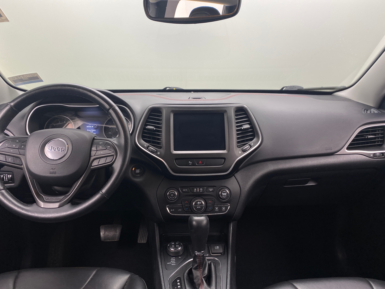 Thumbnail: 2019 Jeep Cherokee - 3