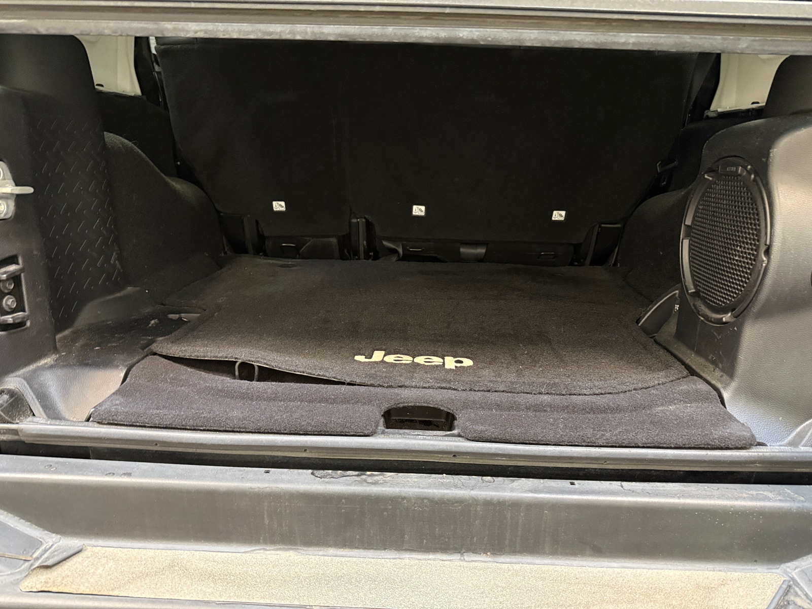 Thumbnail: 2013 Jeep Wrangler - 6