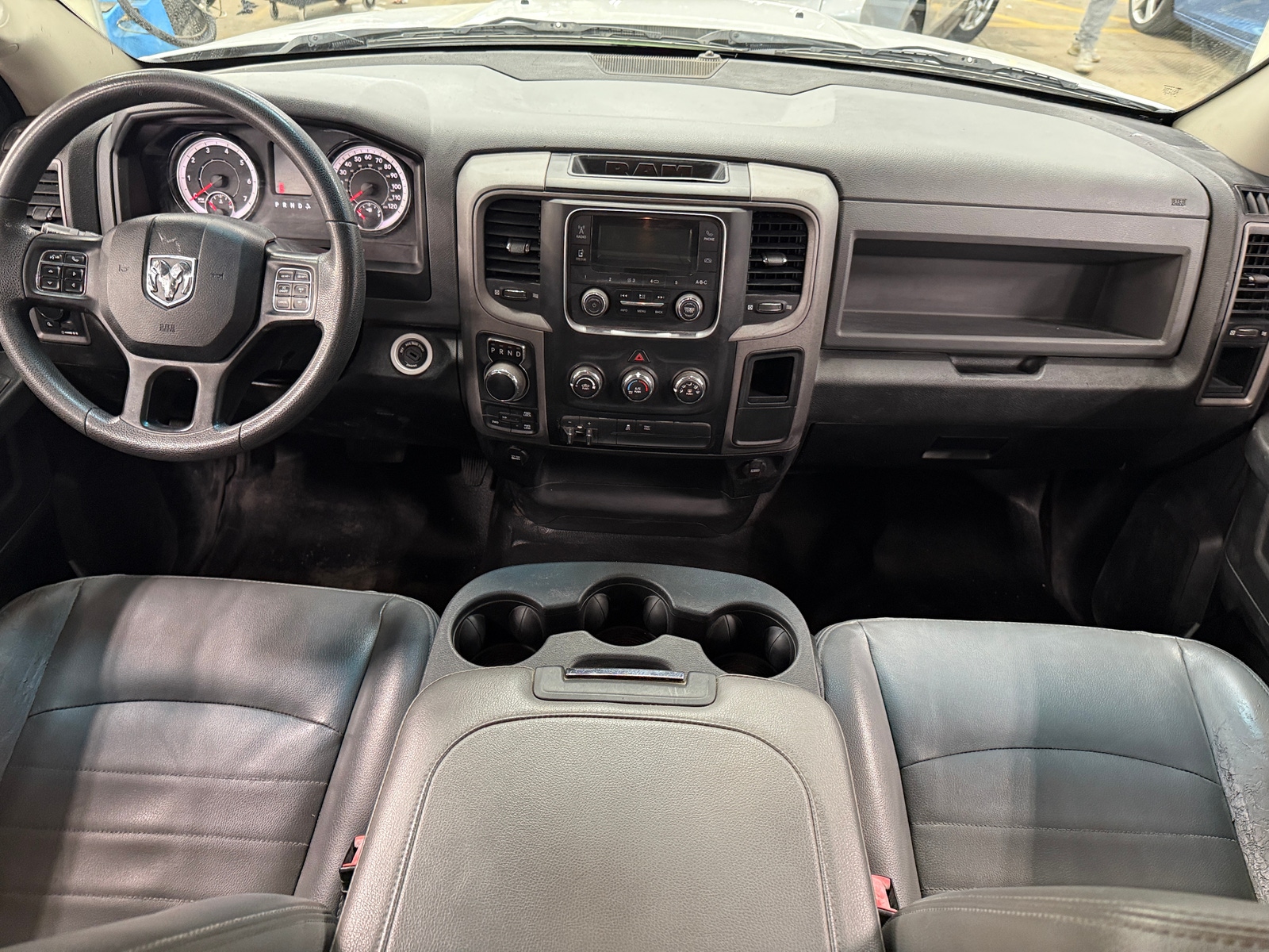 Thumbnail: 2020 RAM 1500 Classic - 3