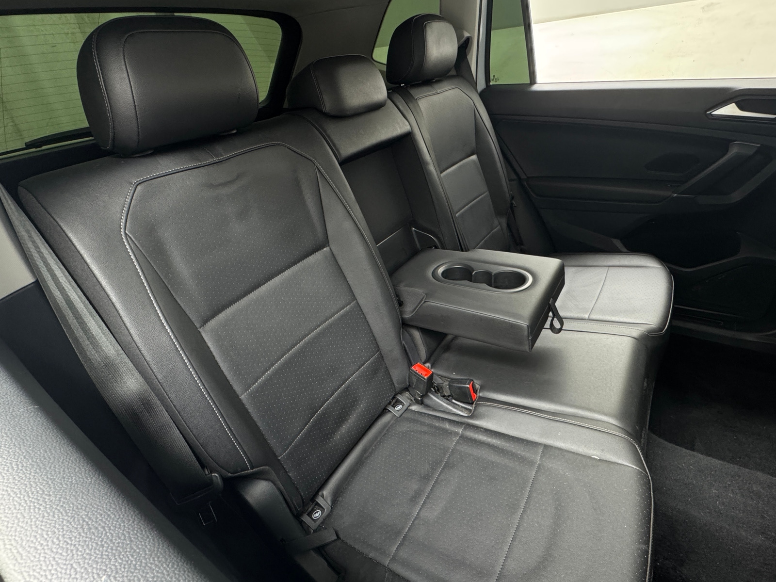 Thumbnail: 2018 Volkswagen Tiguan - 6