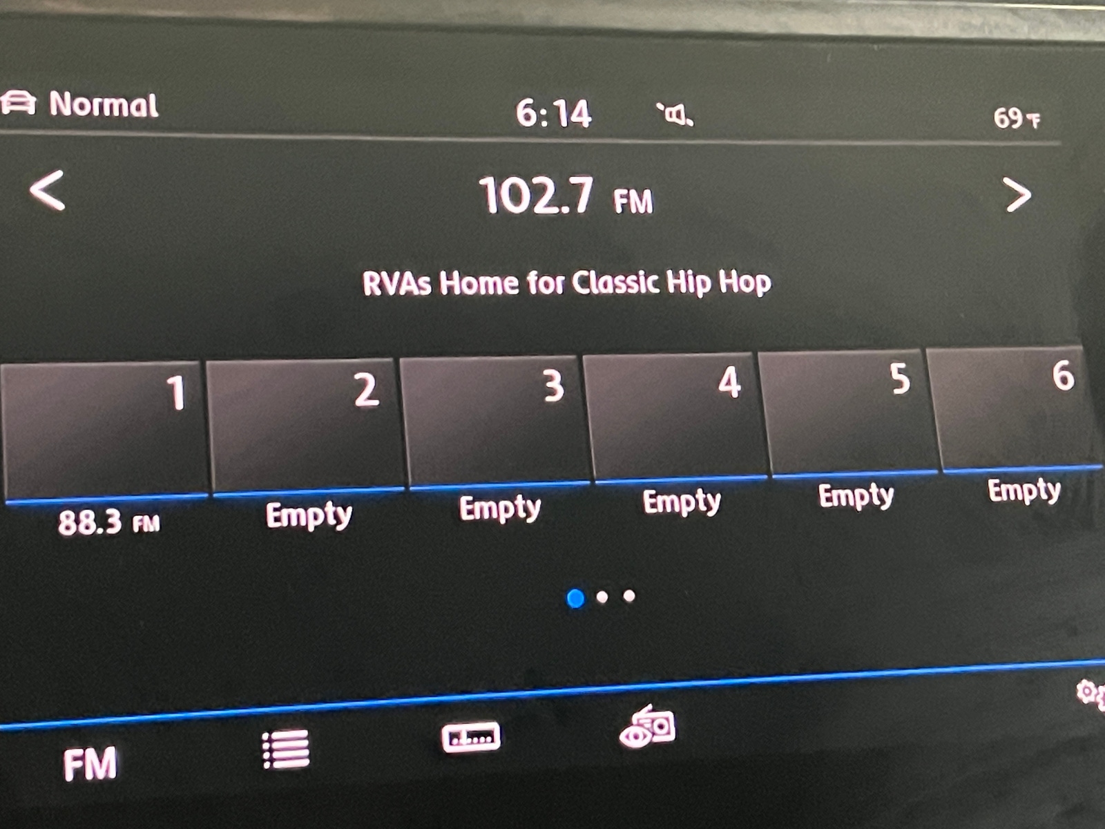 Thumbnail: 2018 Volkswagen Tiguan - 4