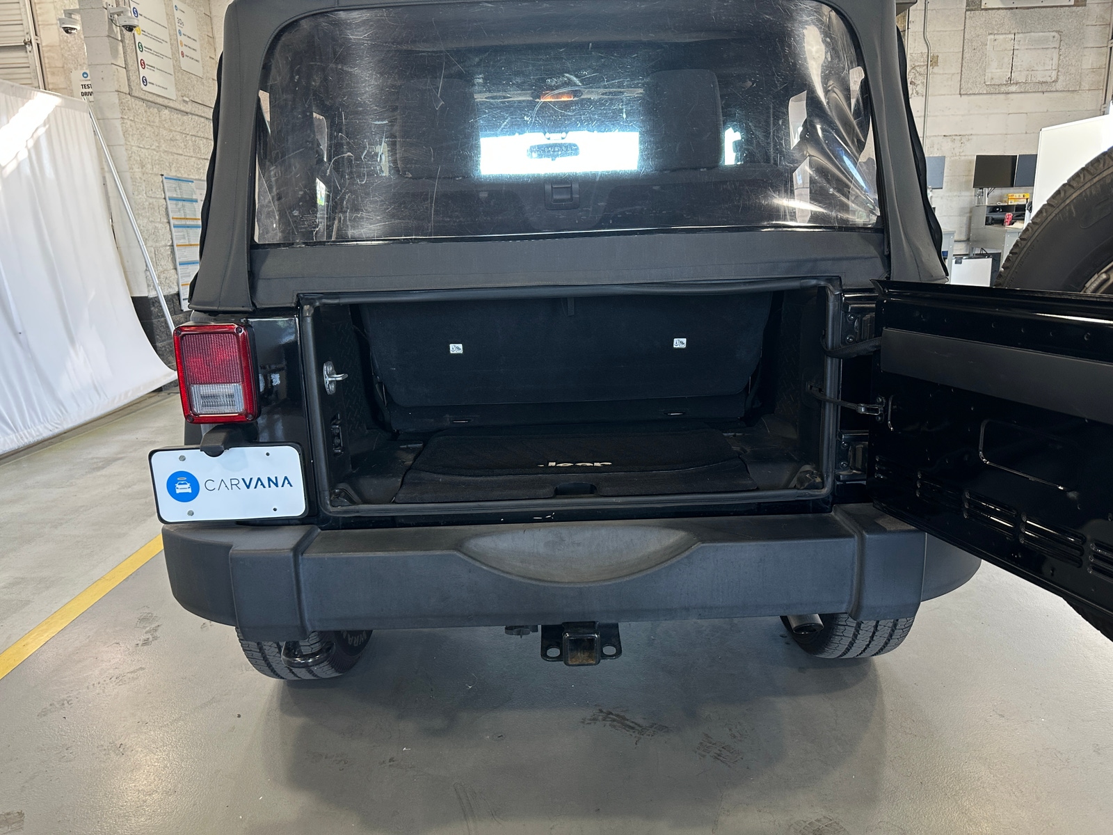 Thumbnail: 2012 Jeep Wrangler - 7