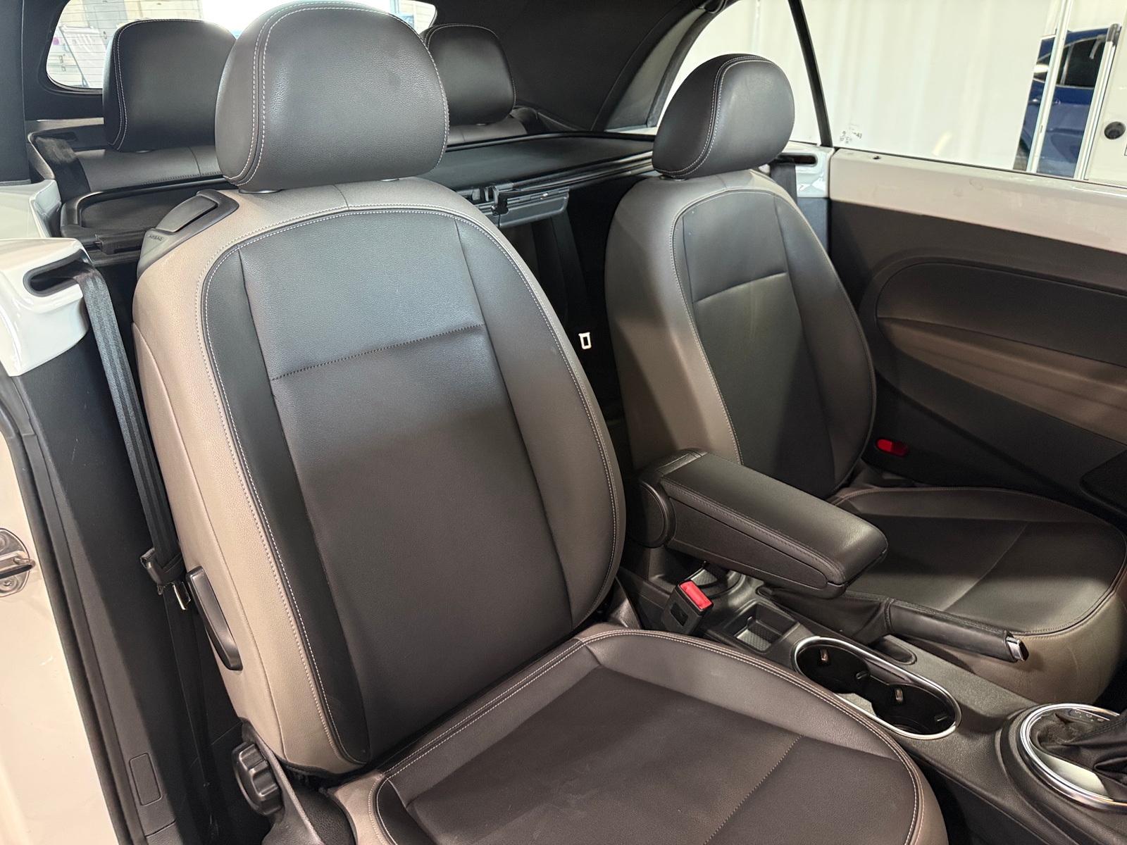 Thumbnail: 2013 Volkswagen Beetle - 2