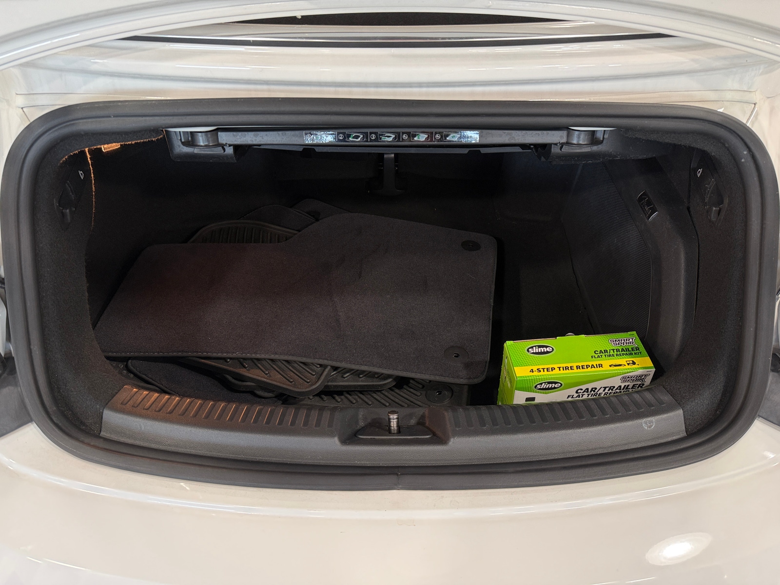 Thumbnail: 2013 Volkswagen Beetle - 7