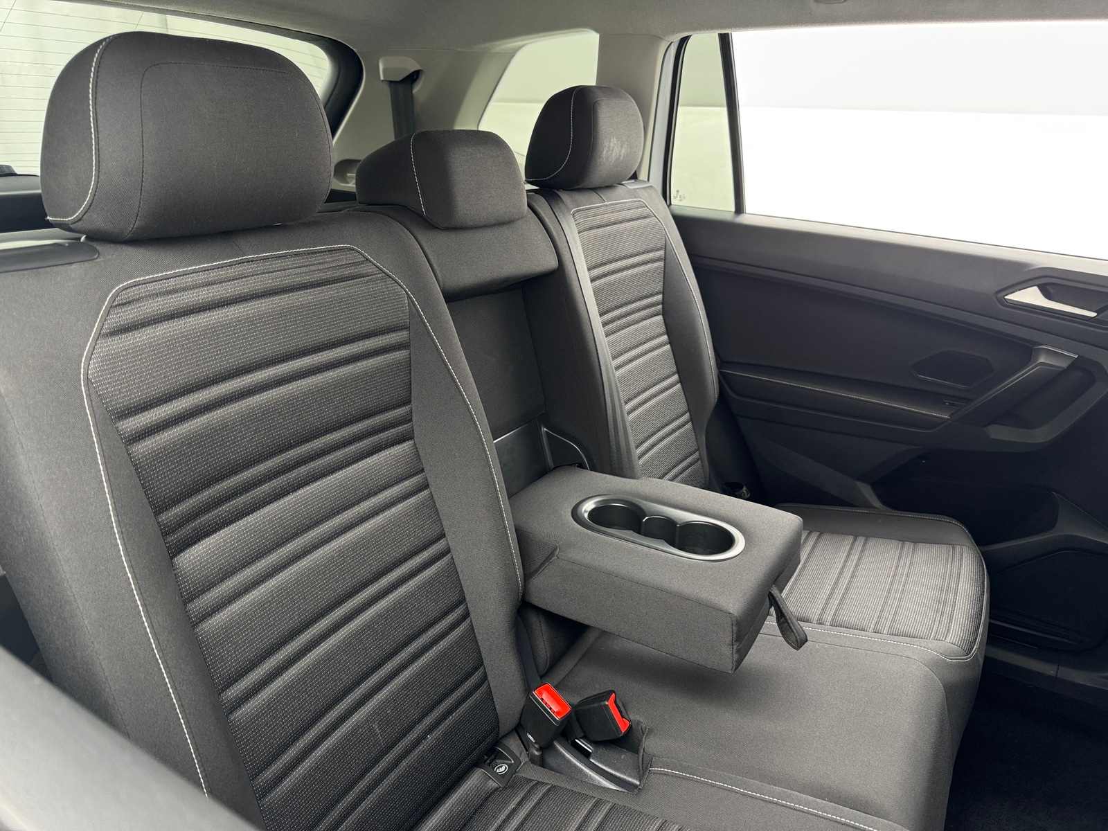 Thumbnail: 2024 Volkswagen Tiguan - 6