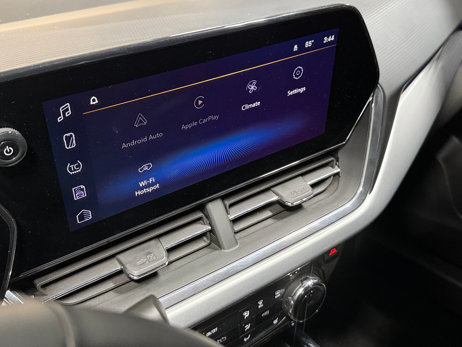 Thumbnail: 2025 Chevrolet Trax - 4