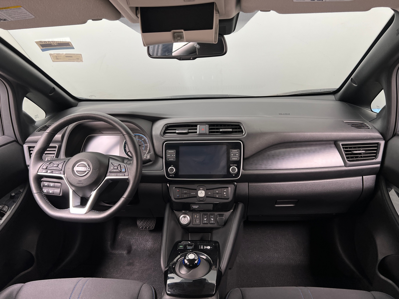 Thumbnail: 2024 Nissan Leaf - 3