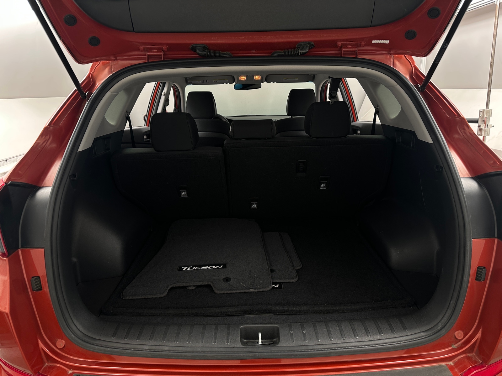 Thumbnail: 2017 Hyundai Tucson - 7